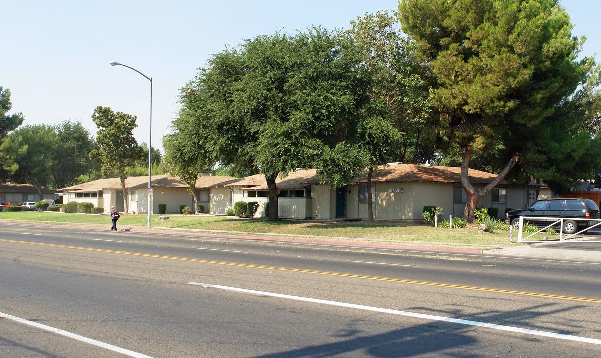 Evergreen Apartments in Fresno, CA - Foto de edificio