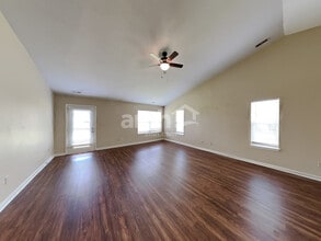 7576 Gold Coin Dr in Avon, IN - Foto de edificio - Building Photo