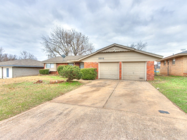 8604 NE 33rd St in Spencer, OK - Building Photo - Building Photo