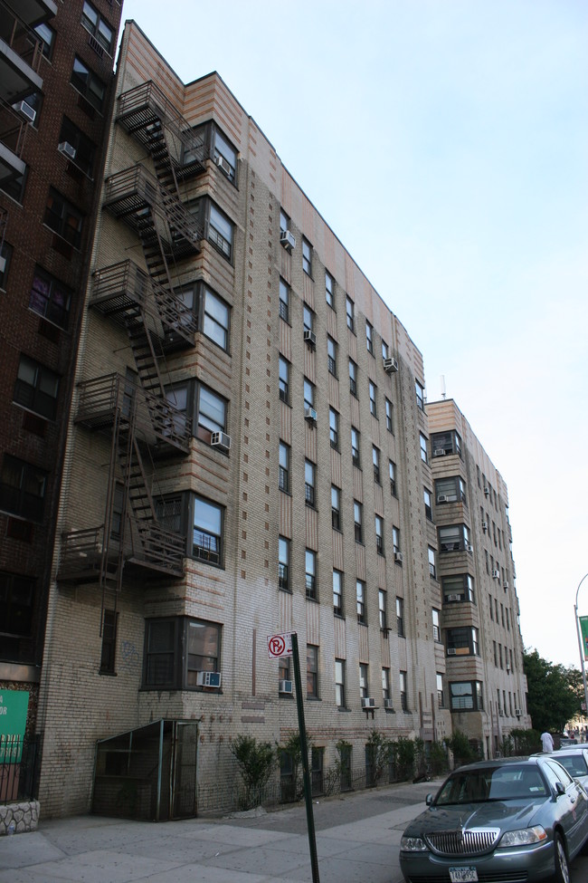 1750 Grand Concourse