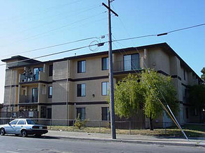 1300 Costa Ave in Richmond, CA - Foto de edificio - Other