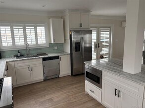 2 Bay 9th St in West Islip, NY - Building Photo - Building Photo