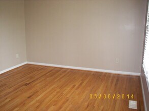 327 Westridge Ct in Burlington, NC - Building Photo - Building Photo