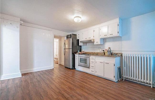 720 High St, Unit 2