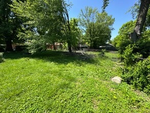 5702 Locust Way in Louisville, KY - Building Photo - Building Photo