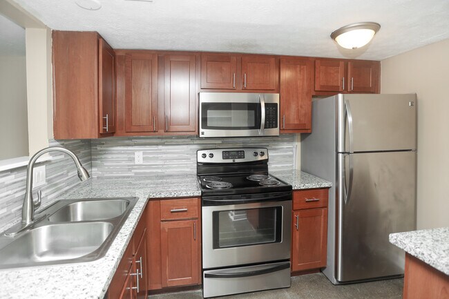 Townhomes at Fall Creek Place in Indianapolis, IN - Building Photo - Interior Photo