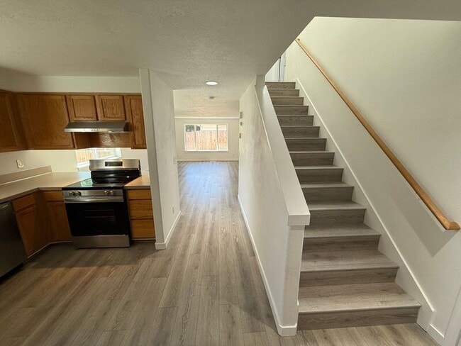1266 Charlene St S in Salem, OR - Foto de edificio - Building Photo