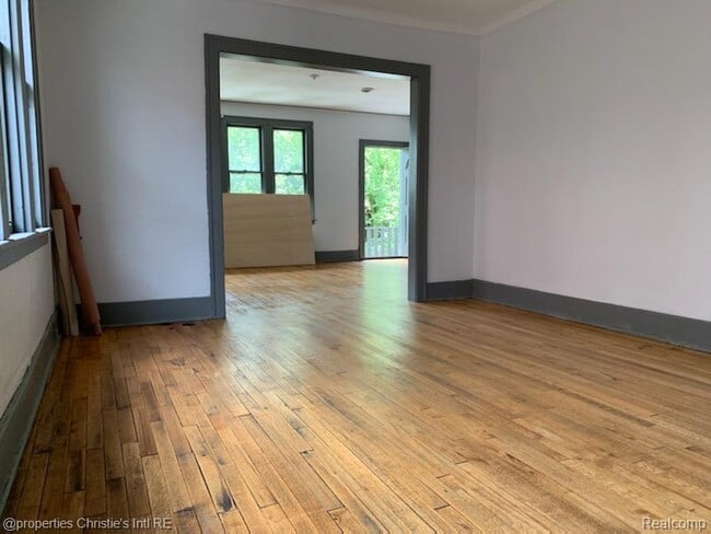 2286 W Philadelphia St in Detroit, MI - Building Photo - Building Photo