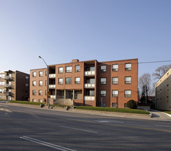 894 Eglinton Ave E in Toronto, ON - Building Photo - Building Photo