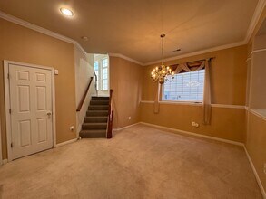 4244 Sonia Ct in Alexandria, VA - Foto de edificio - Building Photo