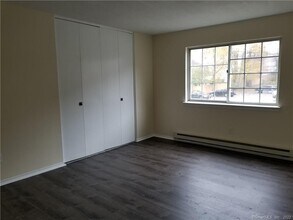 205 Bretton St in Bridgeport, CT - Building Photo - Building Photo