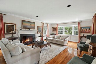 192 Fox Meadow Rd in Scarsdale, NY - Building Photo - Building Photo