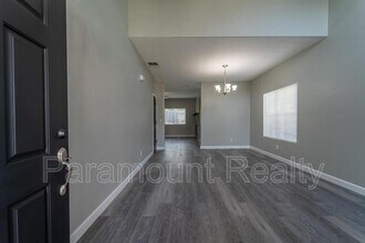4319 Roxbury Dr in Tracy, CA - Foto de edificio - Building Photo