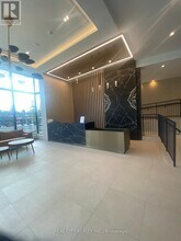 8188 Yonge St in Vaughan, ON - Building Photo - Building Photo
