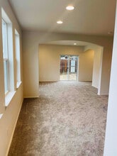 611 Koontz Rd in Chehalis, WA - Building Photo - Building Photo