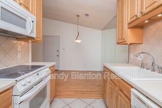 2300 W Michigan Ave in Pensacola, FL - Building Photo - Building Photo