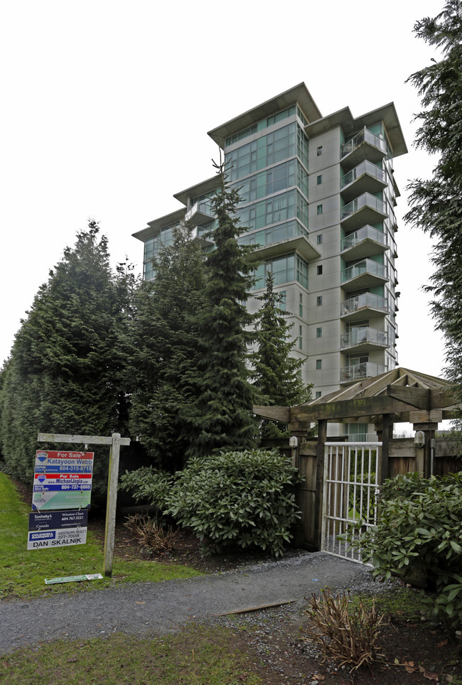 River Dance in Vancouver, BC - Building Photo - Primary Photo