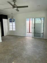 573 S Calle Palo Fierro in Palm Springs, CA - Building Photo - Building Photo