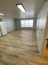 1013 14th St in Wamego, KS - Building Photo - Building Photo