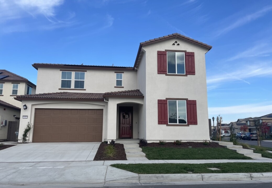 6901 Tailwind Ln, Unit Mav's in Stockton, CA - Foto de edificio