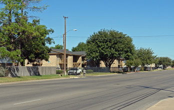 Summerhill Apartments in Midland, TX - Building Photo - Building Photo