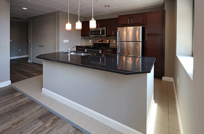 The Residences At Hanna in Cleveland, OH - Building Photo - Building Photo