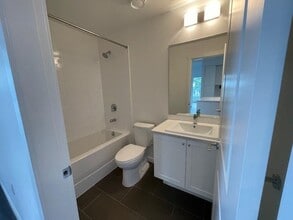 16633-16624 24 Ave in Surrey, BC - Building Photo - Building Photo