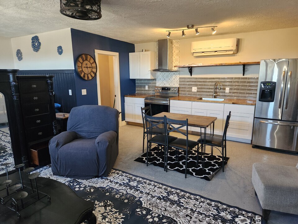 11992 Itoya Vista St in Apple Valley, CA - Building Photo
