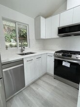 7022 Semrad Rd in Los Angeles, CA - Building Photo - Building Photo