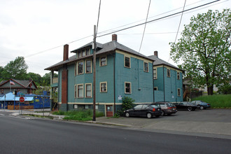 1603-1609 SE 12th Ave in Portland, OR - Building Photo - Building Photo