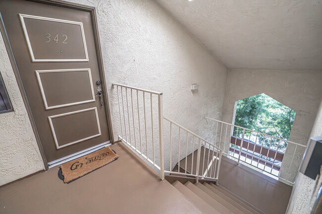 27945 Tyler Ln in Canyon Country, CA - Building Photo - Building Photo