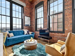 63 Melcher St in Boston, MA - Building Photo - Building Photo