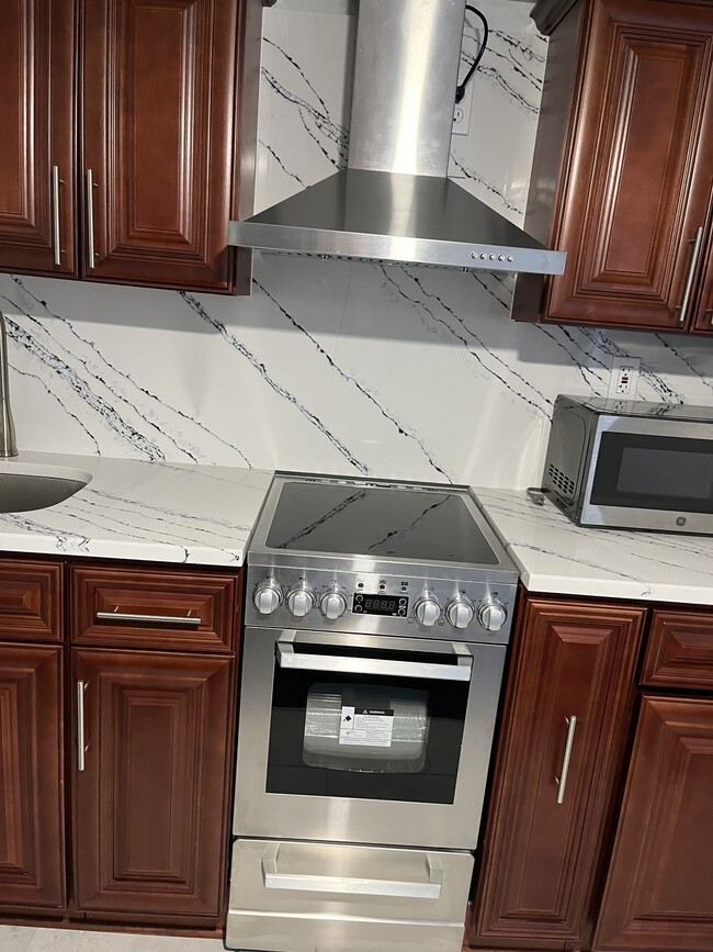 147 Union Ave in Mount Vernon, NY - Building Photo - Building Photo