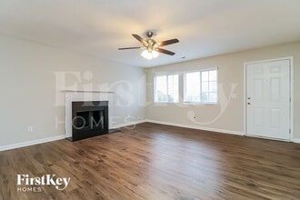 309 Timberwood Dr in High Point, NC - Building Photo - Building Photo