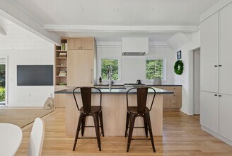 276 Fowler Rd in Cape Elizabeth, ME - Building Photo - Building Photo