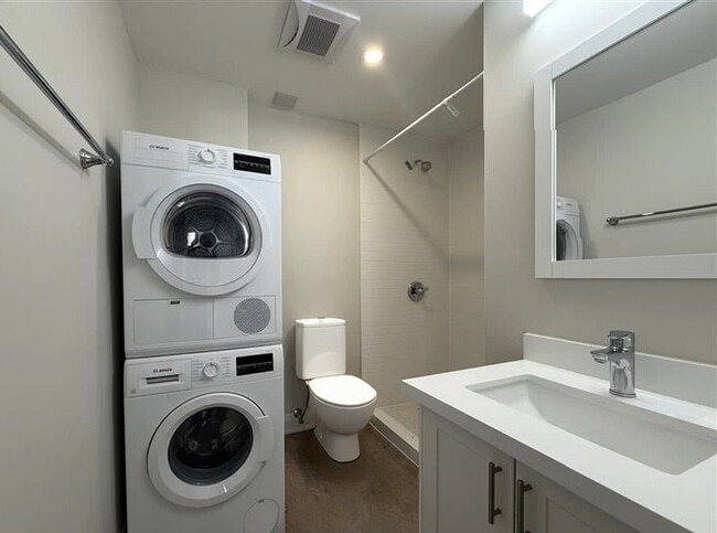 3141 Jaguar Valley in Mississauga, ON - Building Photo - Building Photo