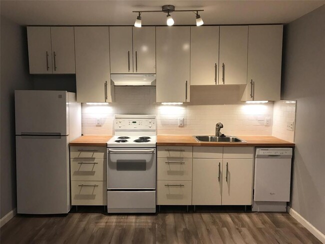 property at 1607 Welch St