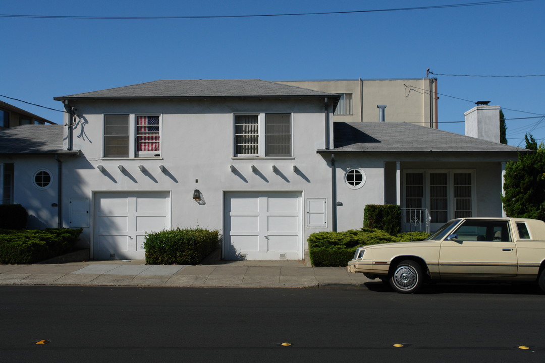 141 Anita Rd in Burlingame, CA - Building Photo