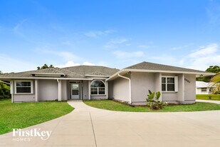 2050 SE Elmhurst Rd in Port St. Lucie, FL - Building Photo