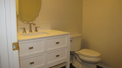 2600 Brookside Dr in Bakersfield, CA - Building Photo - Building Photo