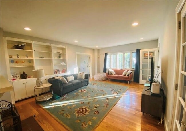 2 Wynmor Rd in Scarsdale, NY - Building Photo - Building Photo