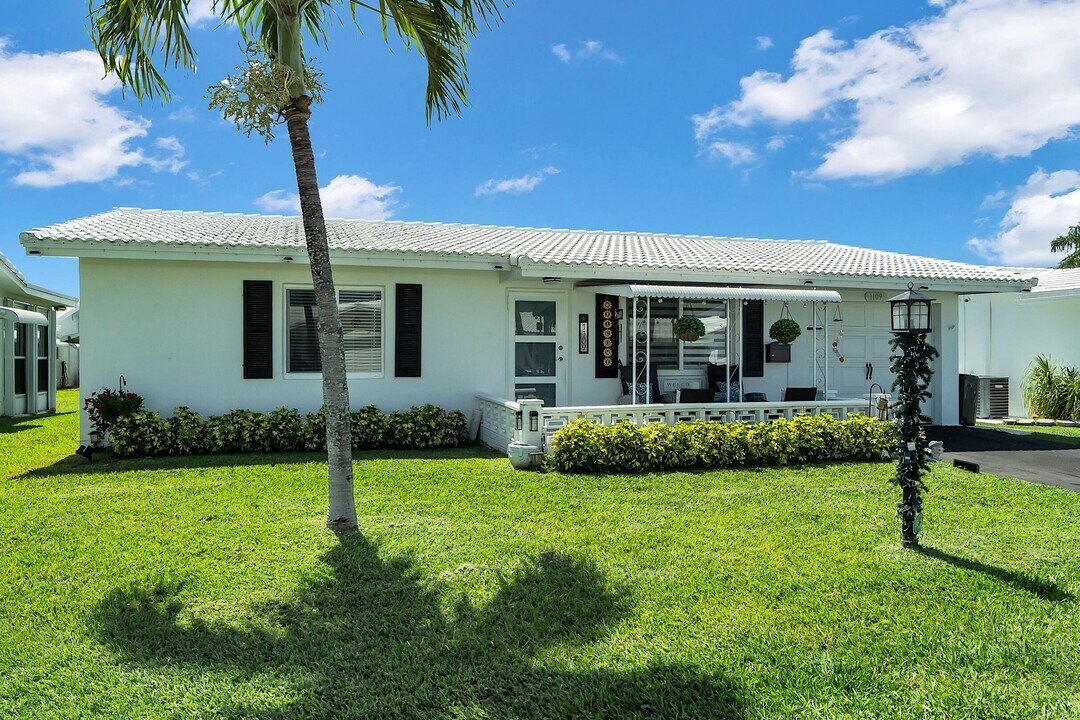 1109 SW 17th St in Boynton Beach, FL - Building Photo