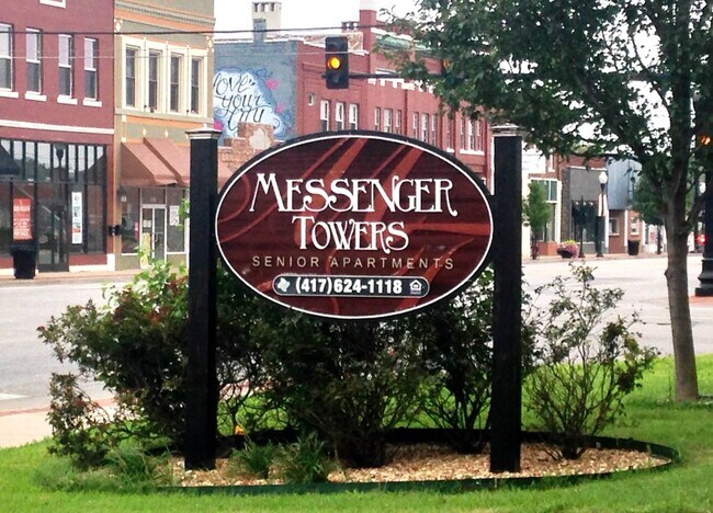 Messenger Towers in Joplin, MO - Foto de edificio - Building Photo