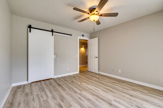 The Monica in Chandler, AZ - Building Photo - Interior Photo