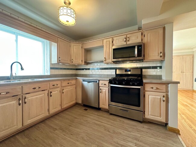 property at 6940 Jamieson Ave