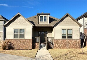 2067 N Penelope Ln in Fayetteville, AR - Building Photo