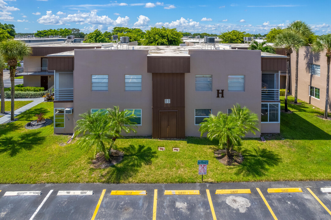 374 Piedmont H in Delray Beach, FL - Building Photo