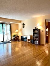 450 Plum Creek Dr in Wheeling, IL - Building Photo - Building Photo