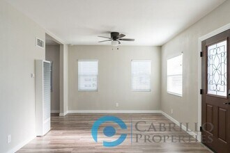 4851 Mansfield St in San Diego, CA - Building Photo - Building Photo