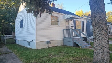 3509 Clairmont St in Flint, MI - Building Photo - Building Photo